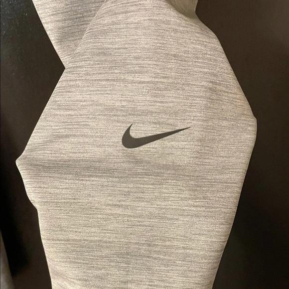 Nike Dri-Fit Leggings - Picture 2 of 3